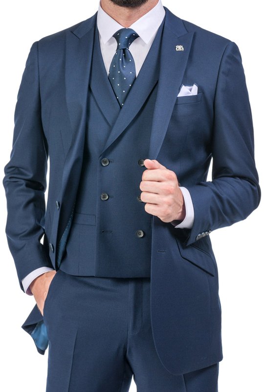 Modrá dvouřadá pánská vesta Dulano na postavě s oblekem