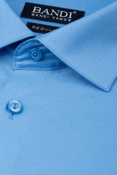 Detail jedinečné struktury modré pánské košile REGULAR Elviro