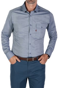 Modrá volnočasová košile se vzorem SLIM Greco na postavě
