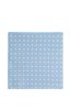 Rozložený světle modrý čtvercový kapesníček do saka s žlutým kytičkovaným vzorem Eusti 01