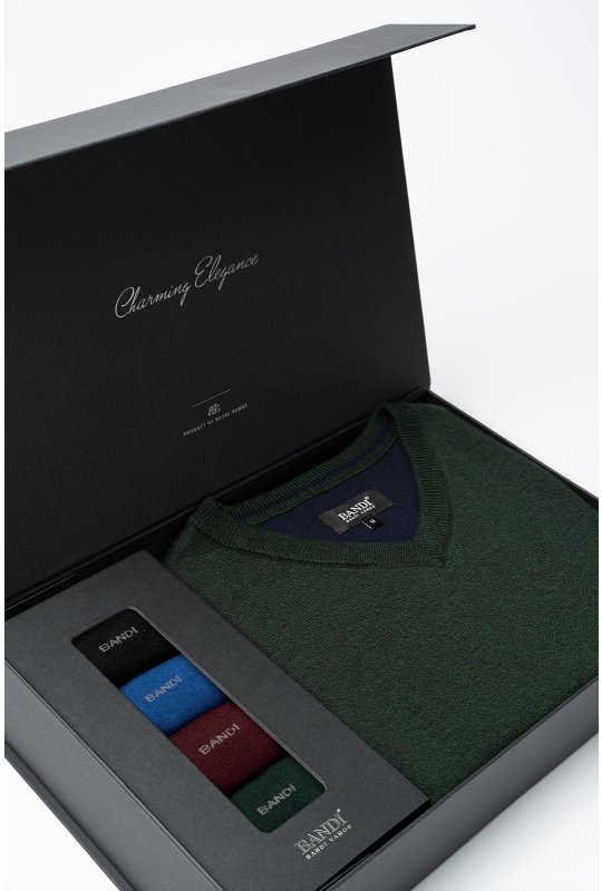 Set pánského svetru MARCELIO Emerald a ponožek v dárkovém boxu