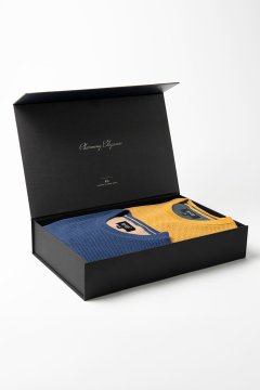 Set pánských svetrů EDGARO Ochre a Indaco, 2 ks v dárkovém boxu